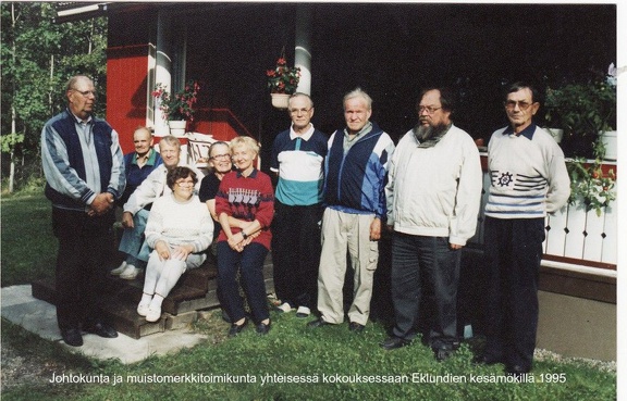 Johtokunta ja muistomerkkitoimikunta 1995