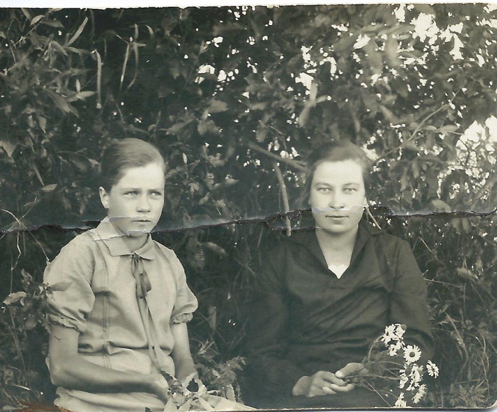 Ida Asikainen ja Helvi Heinonen.jpg