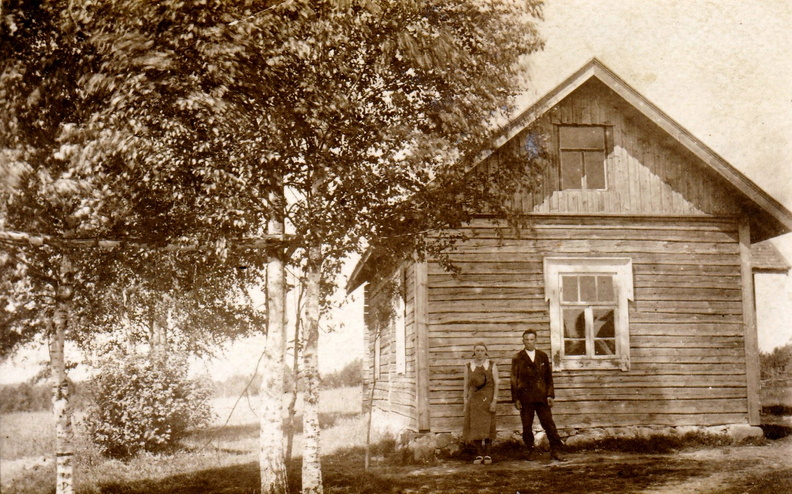107.  Tahvo Vuojolaisen talo Naatselässä_.jpg